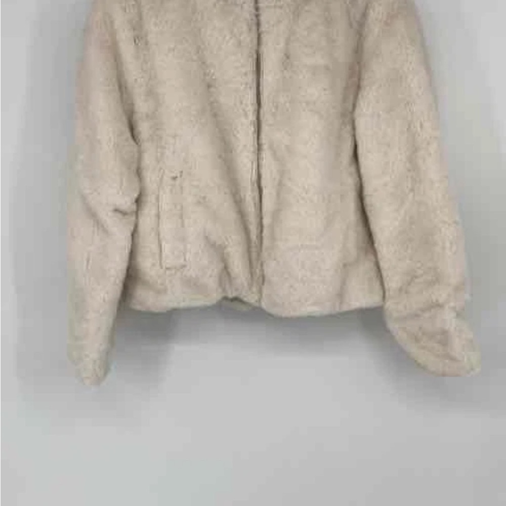 Women's Cream Faux Fur Jacket nwt industry